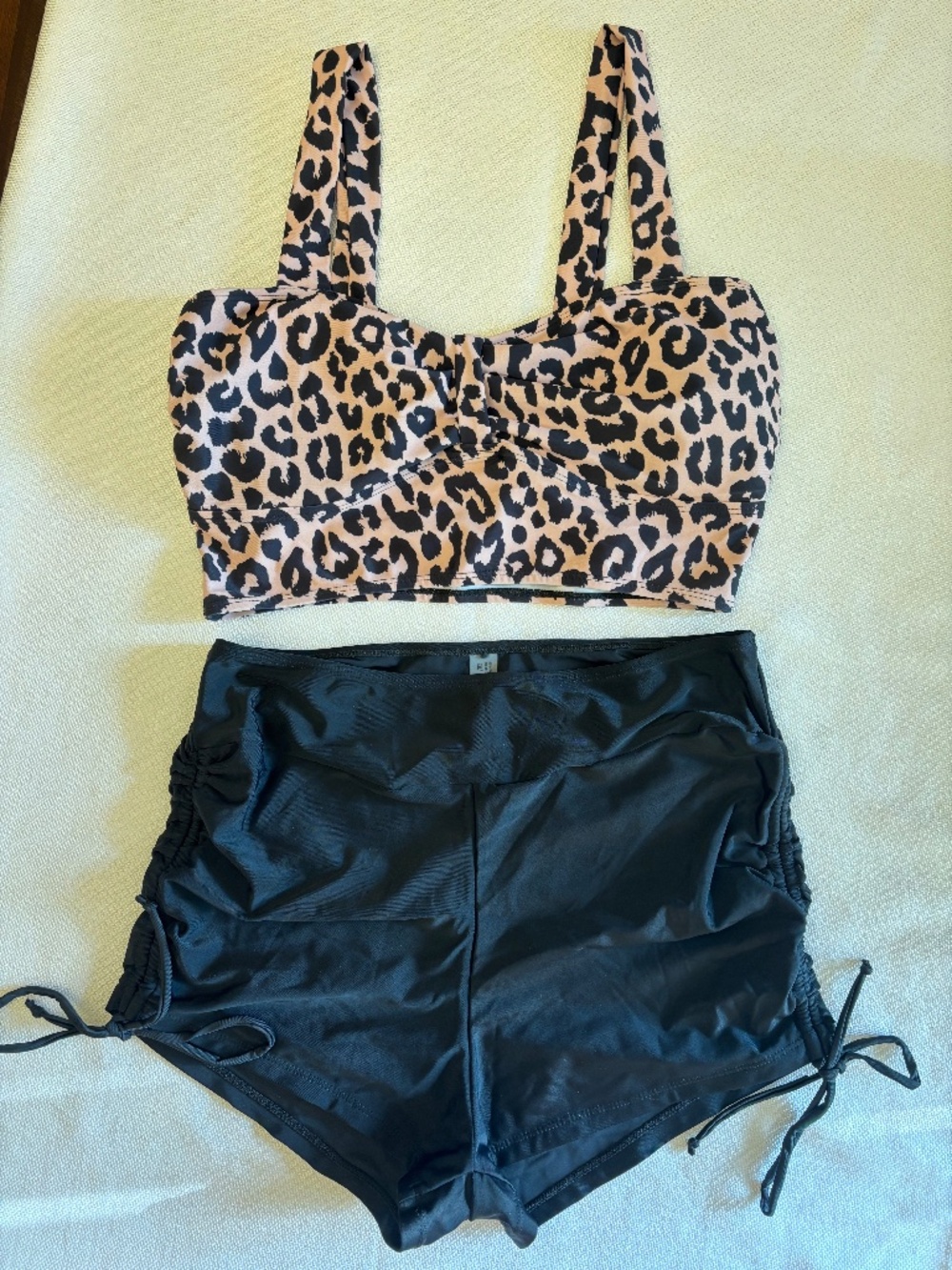 Micas Black Cheetah Print Pin Up style two piece bathing suit Size Large New
